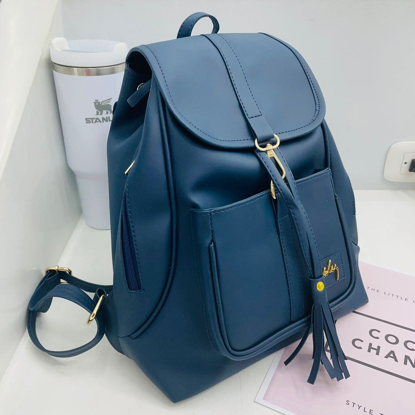 NUEVA MOCHILA AURA VELEZ– Sofisticación a Tu Espalda