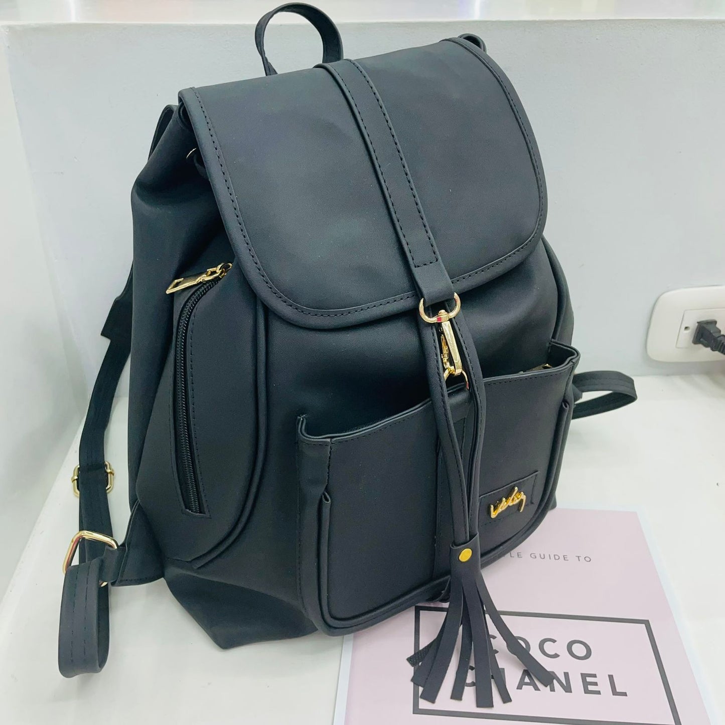 NUEVA MOCHILA AURA VELEZ– Sofisticación a Tu Espalda